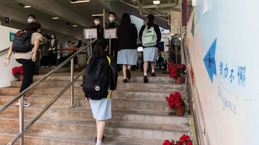 香港通關(guān)在即？全日復(fù)課積極“放大招”！想要回港插班的要盡早準(zhǔn)備啦！